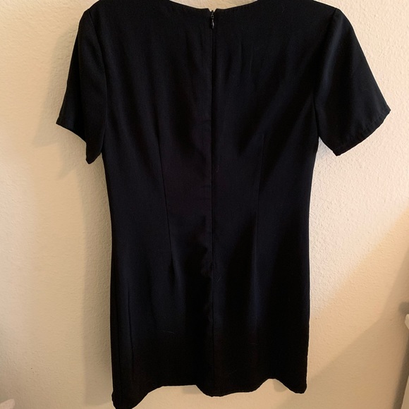 Kimchi Blue Black Shift Dress - Picture 3 of 4